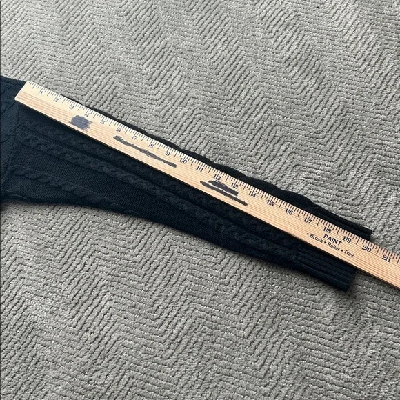 L'AGENCE Zoey Cable Knit Merino Wool one shoulder black sweater size Large - Picture 10 of 10